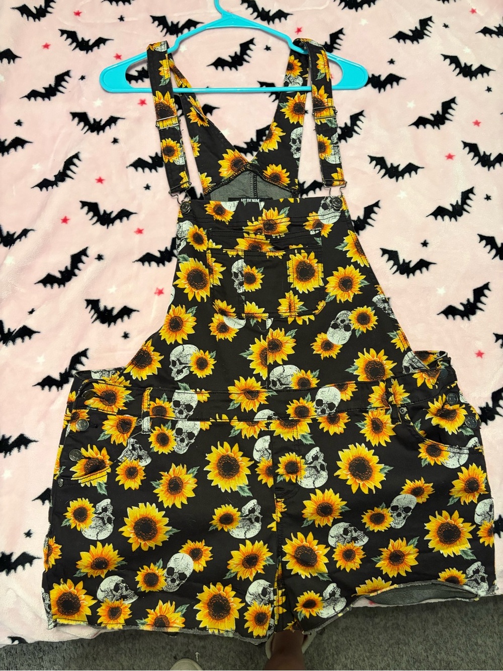 Hot Topic Black Sunflower & Skull Short Overalls